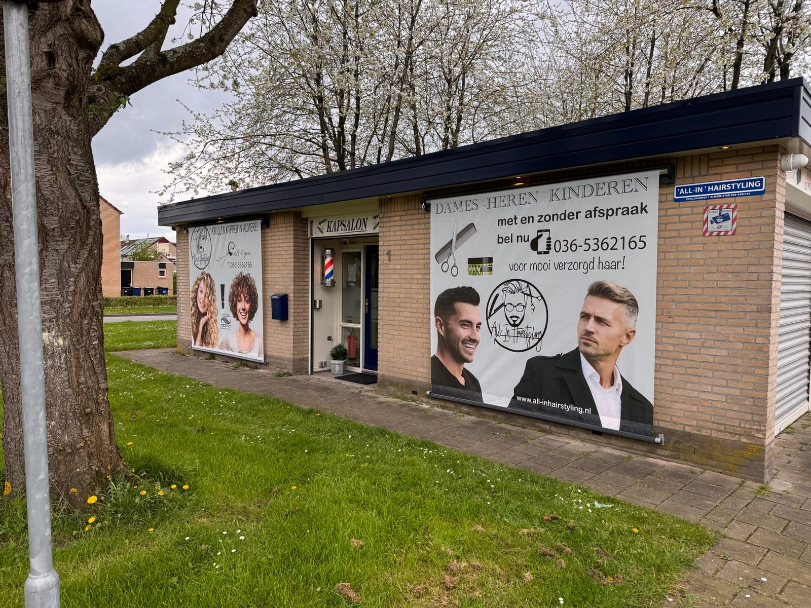 De kapsalon aan de Koolzaadweg in Almere-Stad