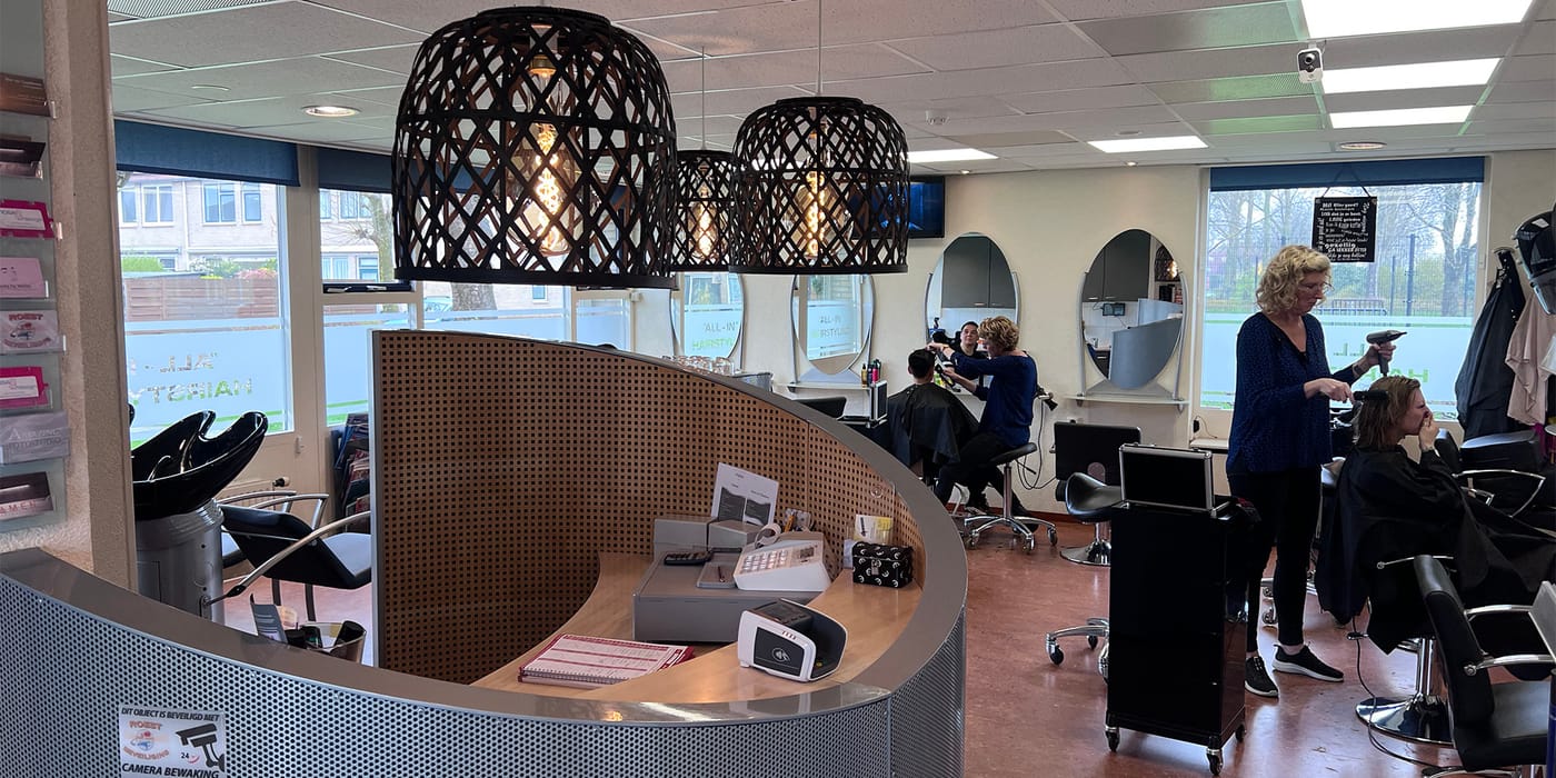 Binnen bij All-In Hairstyling in Almere